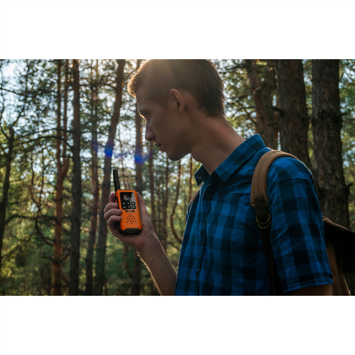 Alecto FR-300OE – Funkgerät (2er-Set), PMR 446 MHz, 16 Kanäle, Reichweite bis 10 km, IPX7, Orange