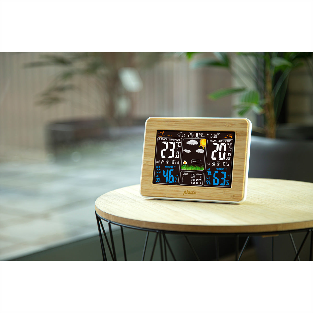Alecto WS-1560 – Wetterstation, innen/aussen, Hygrometer & Barometer, inkl. Aussensensor – weiss