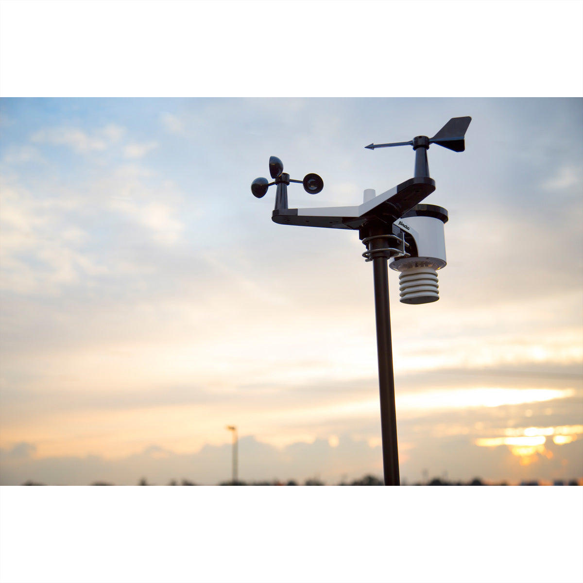 Alecto WS-5500 – Wetterstation, WLAN, innen/außen, Hygrometer & Barometer, inkl. Aussensensor – schwarz