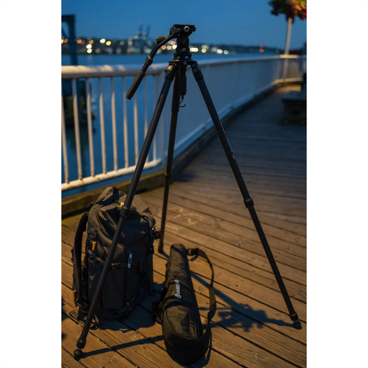 Vanguard Alta Pro 3VRL 303CV18 Videostativ – Carbon, 15 kg Traglast, 1805 mm Arbeitshöhe, VEO PV‑18 – Schwarz