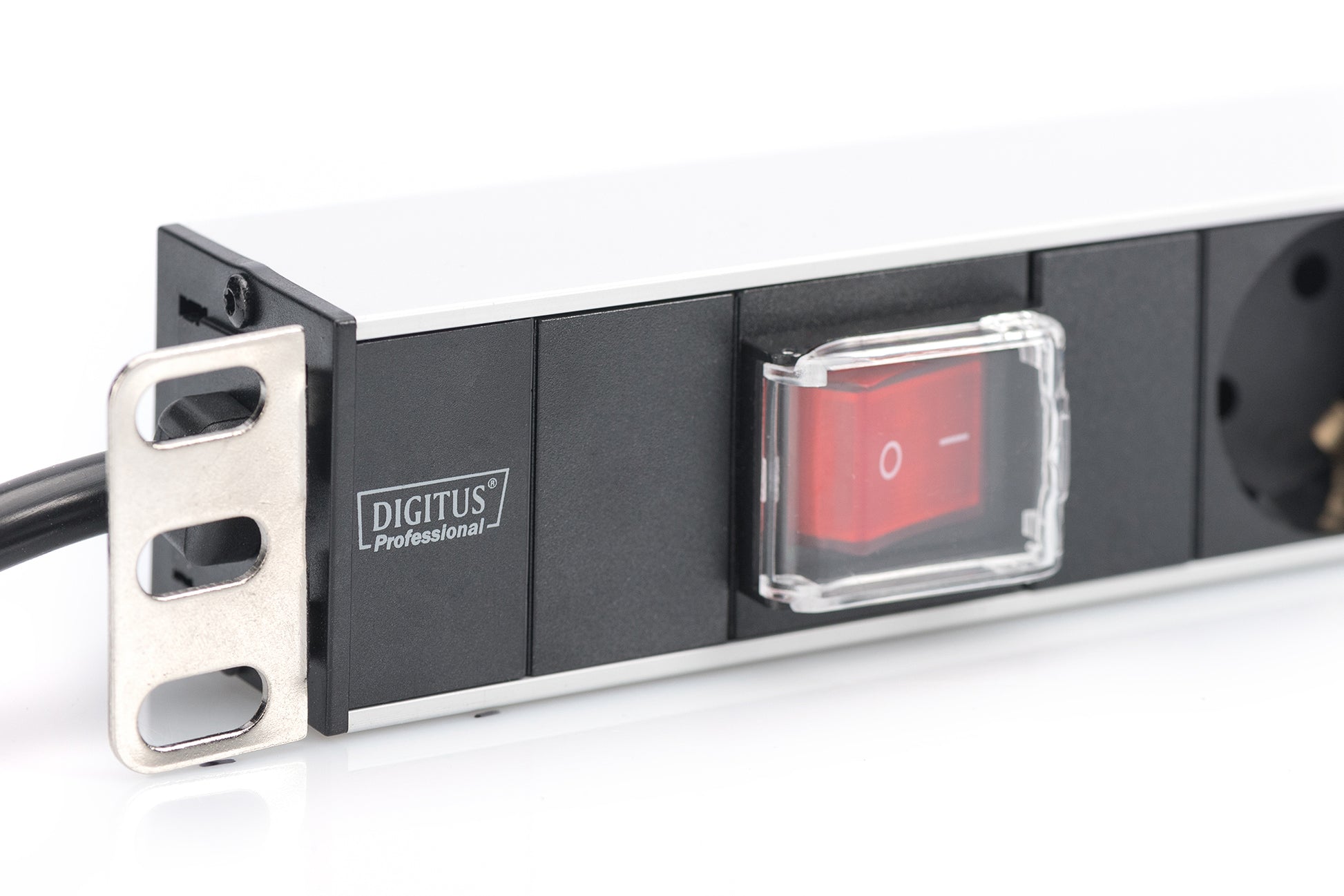 Digitus Steckdosenleiste, 7× Schuko (Typ F), mit Schalter, 2 m