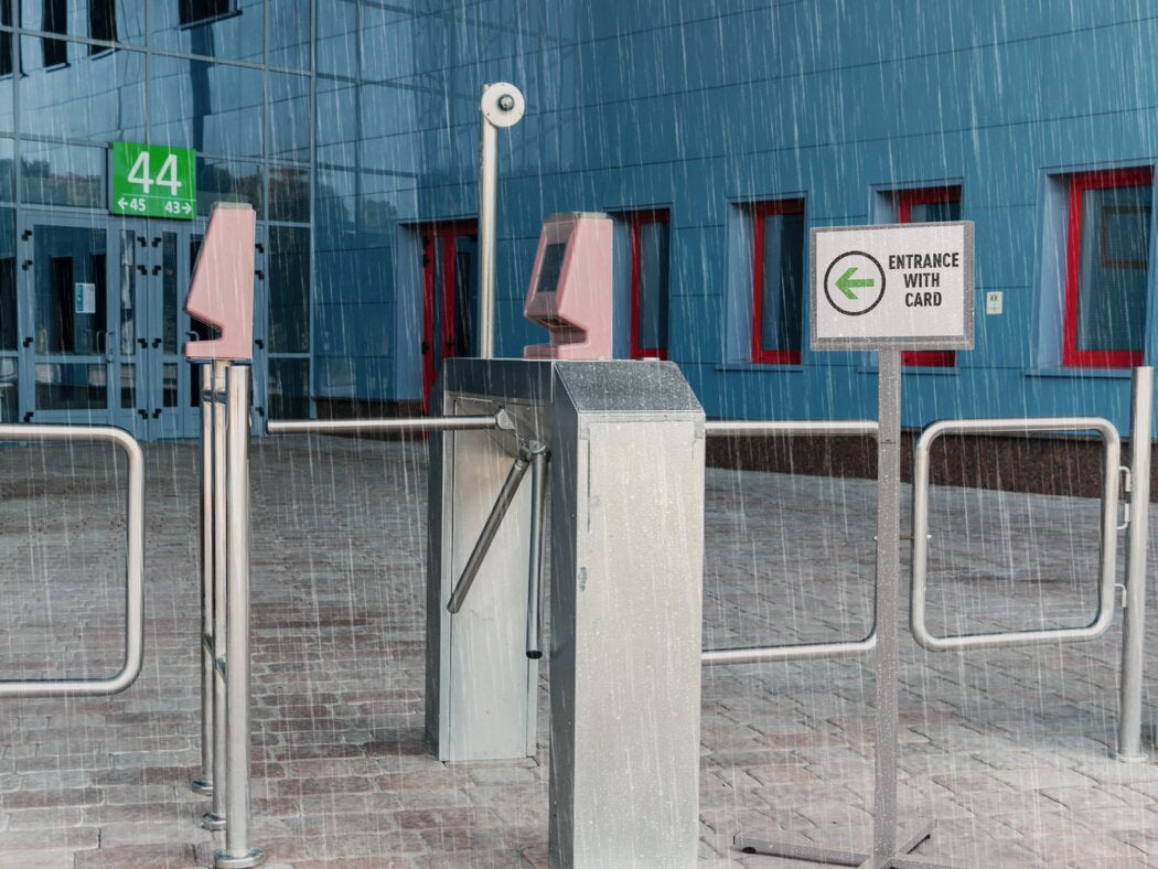 Durable Boden-Prospektständer INFO STAND OUTDOOR – für A4, anthrazit/grau, Edelstahl, 638 × 638 × 1348 mm