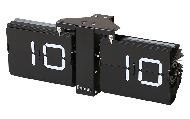 Esmée Wanduhr – 36 × 8,5 × 13,9 cm, Schwarz, Metall, Lautlos