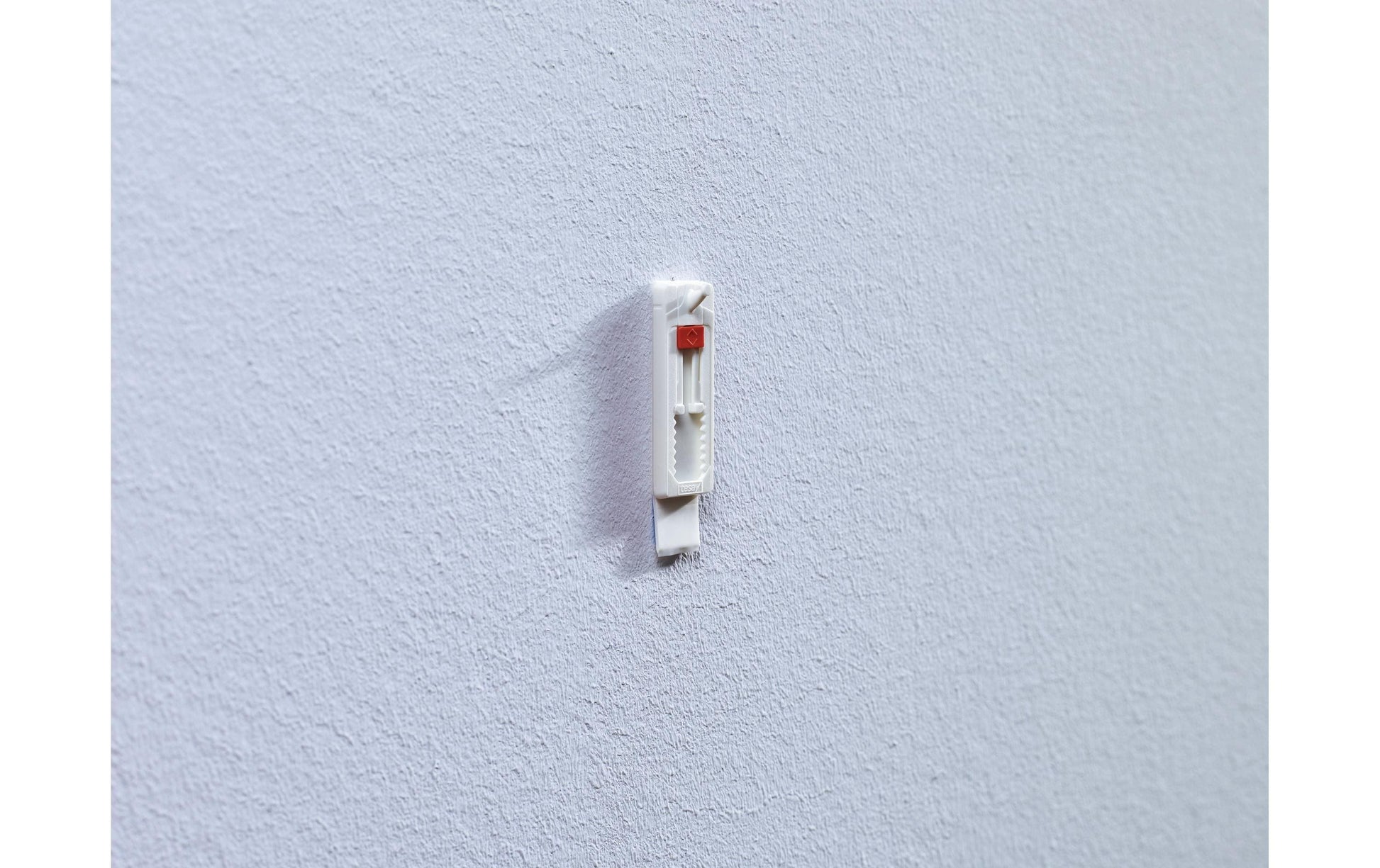 TESA Haken – Polystyrol – rot/weiss – 1 kg – 4 Stück