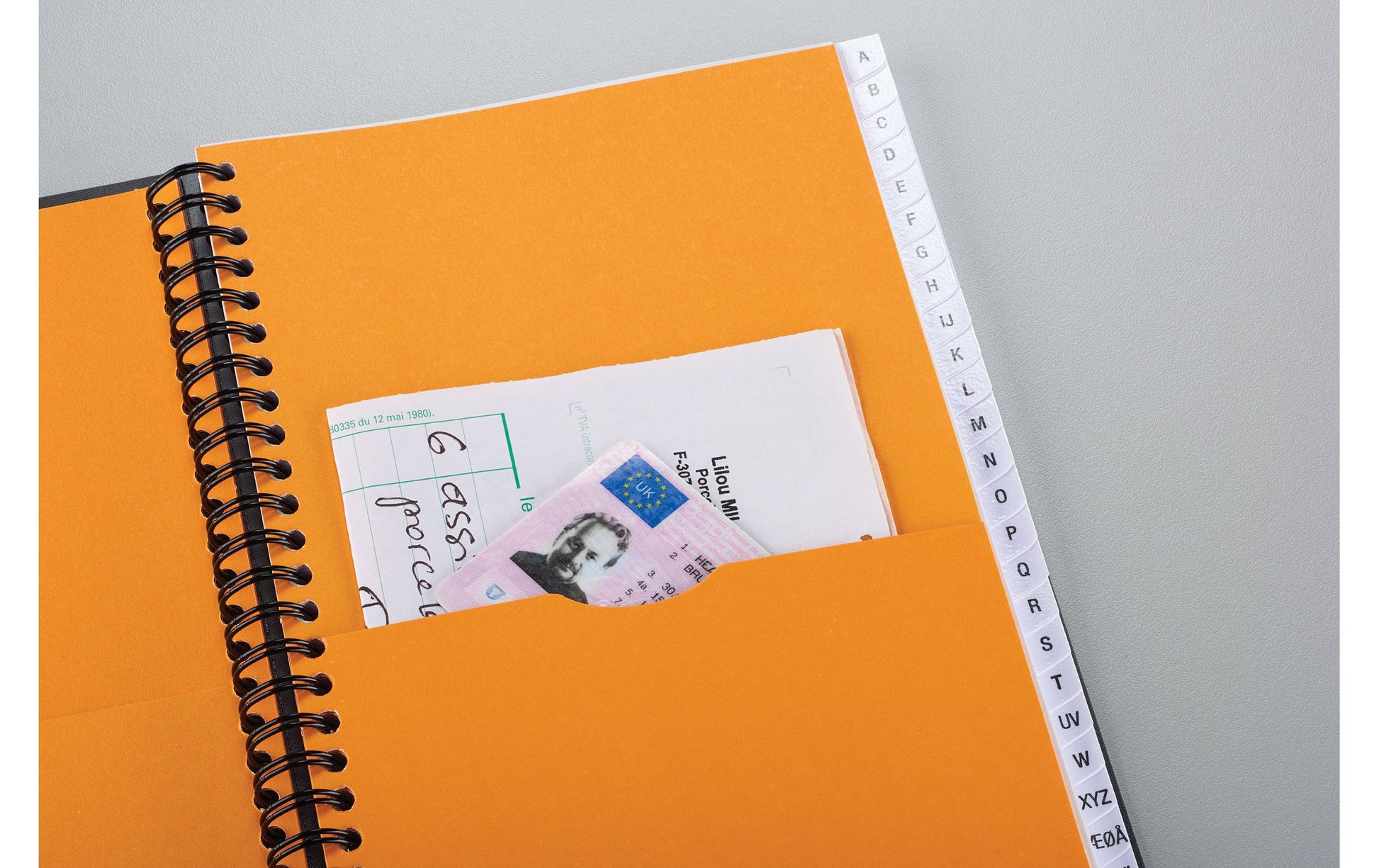 Oxford Adressbuch A5, Spiralbindung, Softcover, 72 Seiten, 80 g/m² – Grau
