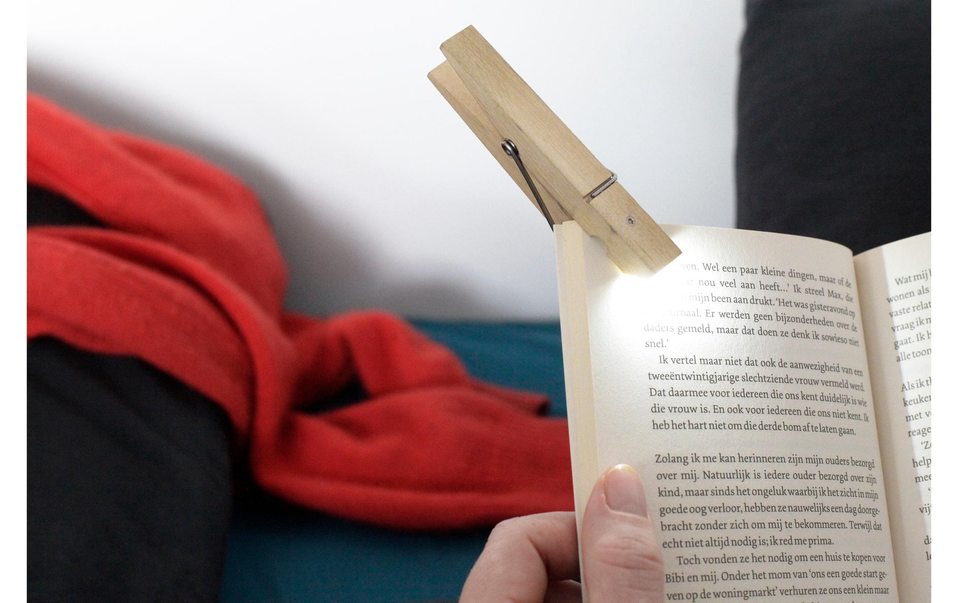 Kikkerland Dekolicht Wäscheklammer Clip Licht – 9 lm, Holz, batteriebetrieben, 2× CR2032
