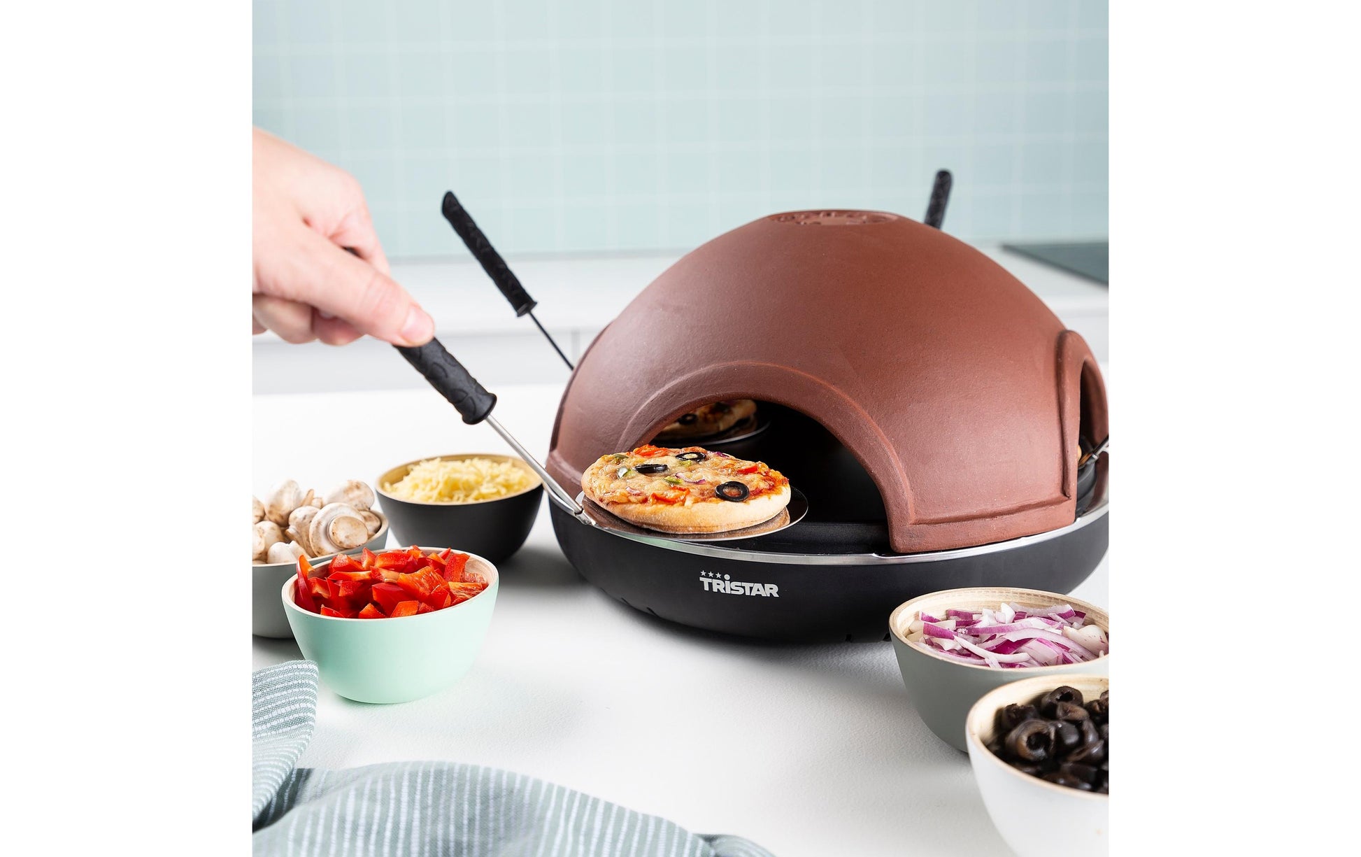 Tristar Pizzaofen Pizza Festa PZ-9154 – 4 Personen, Ø 38 cm, 900 W – Schwarz/Braun