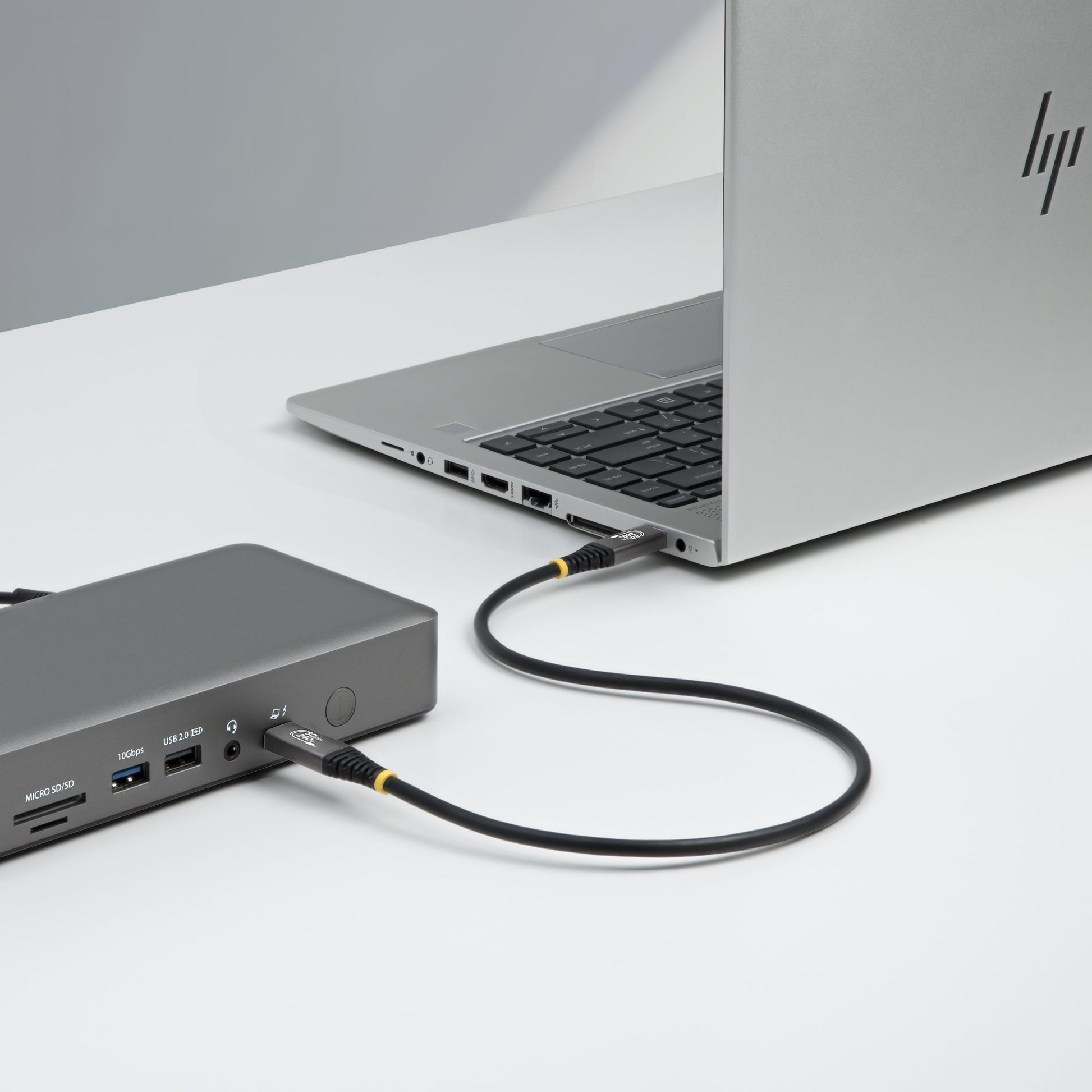 StarTech.com USB-C auf USB-C Kabel – USB4 80 Gbit/s – 1,5 m – PD 240 W – 8K/120 – USB-IF zertifiziert