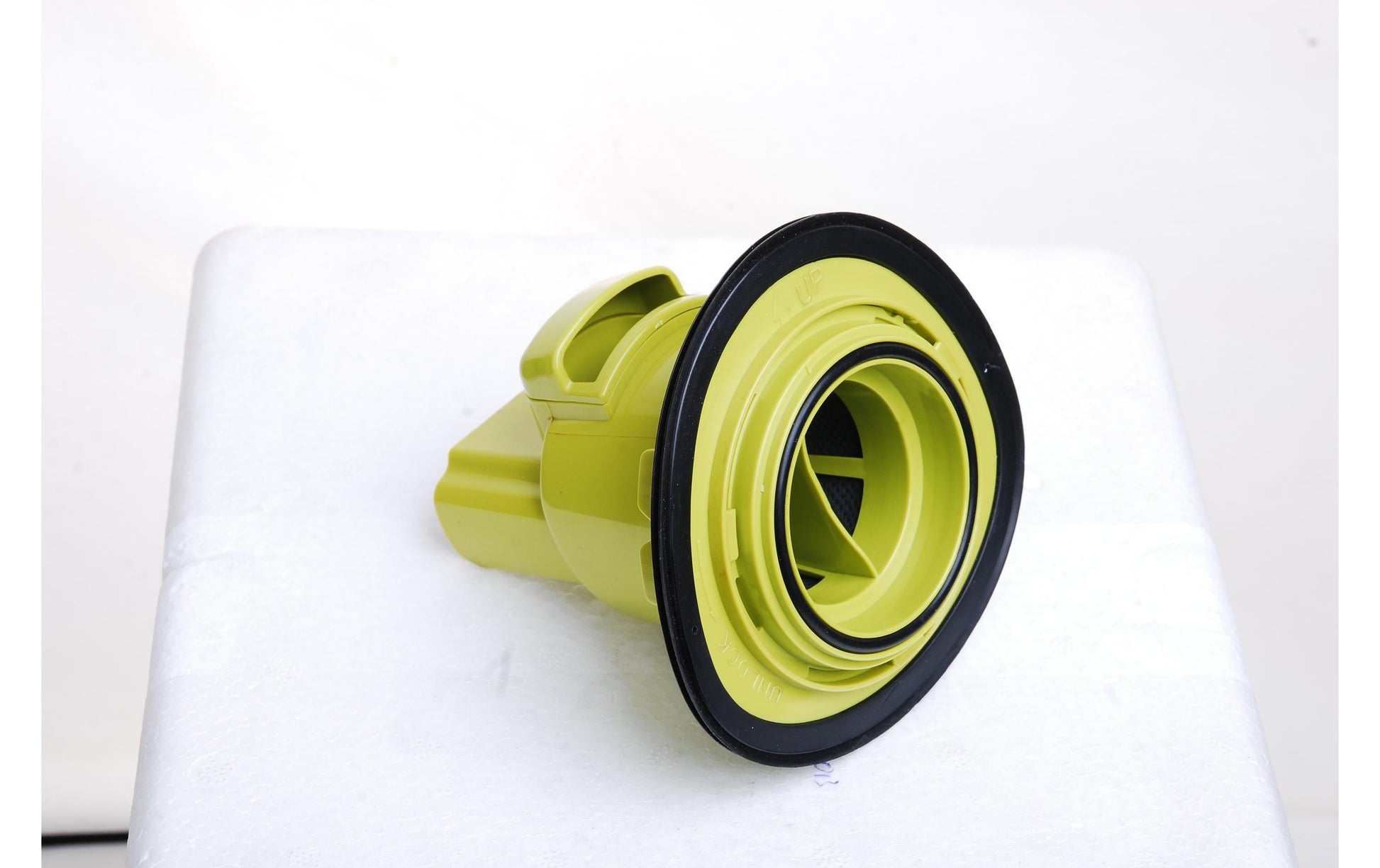 Rotel Handstaubsauger U606CH3 – 0,5 l, Akkubetrieb, 12 V, 41,4 × 11,8 × 12,0 cm