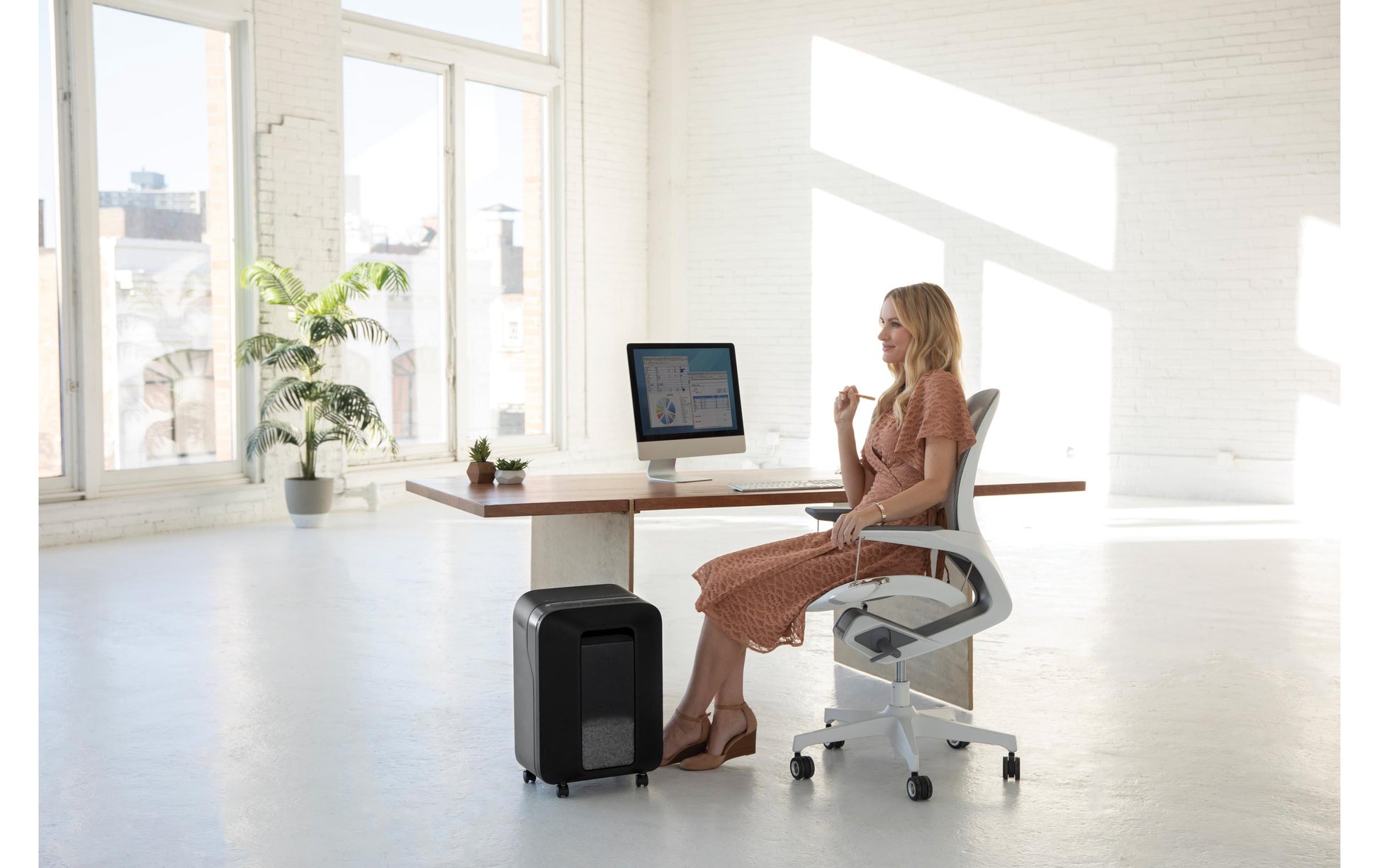 Fellowes Powershred LX200 – Aktenvernichter, DIN P-4, Partikelschnitt 4 × 12 mm, 12 Blatt, 22 l, A4