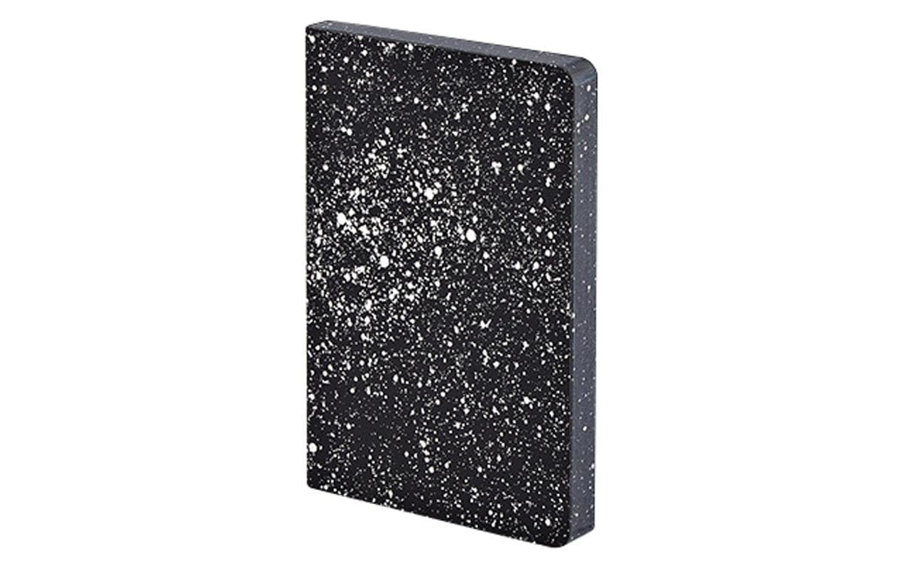 nuuna Notizbuch – 108 × 150 mm – 120 g/m² – Fadenheftung, nummerierte Seiten, Recycling-Leder – schwarz/weiss