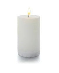 Balthasar Zylinderkerze – LED, flackernd, Timerfunktion – Ø 7,5 × 12,5 cm – Wachs, Weiss