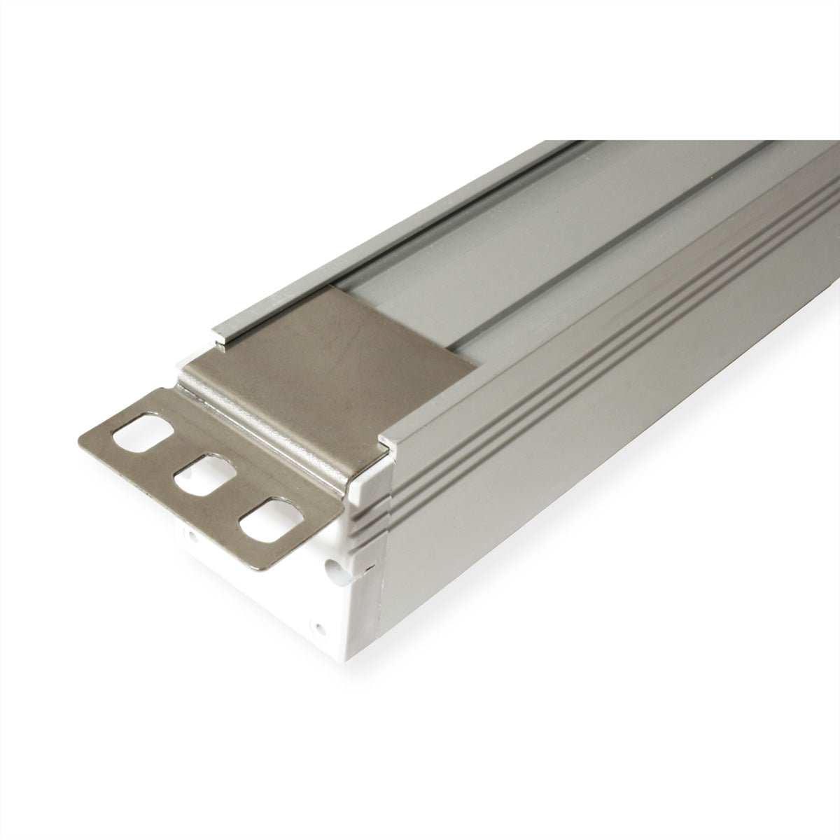 Bachmann Rack-PDU – Standard, 3-phasig, 16 A 400 V, 12×C13 + 6×Schuko (Typ E/F), IEC 60309 (CEE rot) 5-polig, 3 m