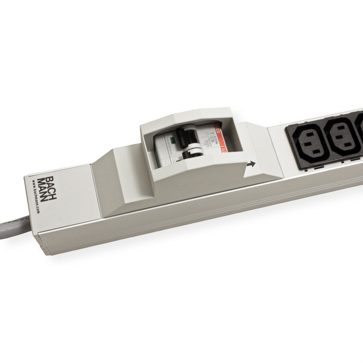 Bachmann Rack-PDU – Standard, 2× Leitungsschutzschalter, 1-phasig, Senkrecht 1U, 32 A 230 V, 20×C13, CEE 32A, 3,0 m