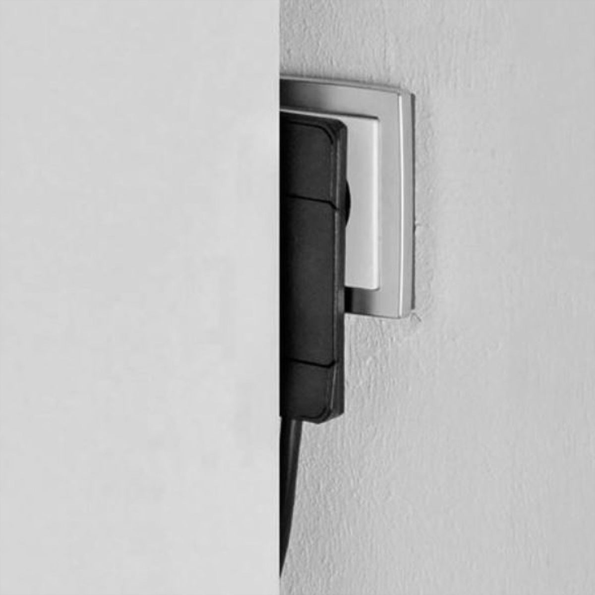 Bachmann Montagestecker, zur Selbstmontage, Schraubanschluss, VDE-zertifiziert, 140×100×40 mm – Schwarz
