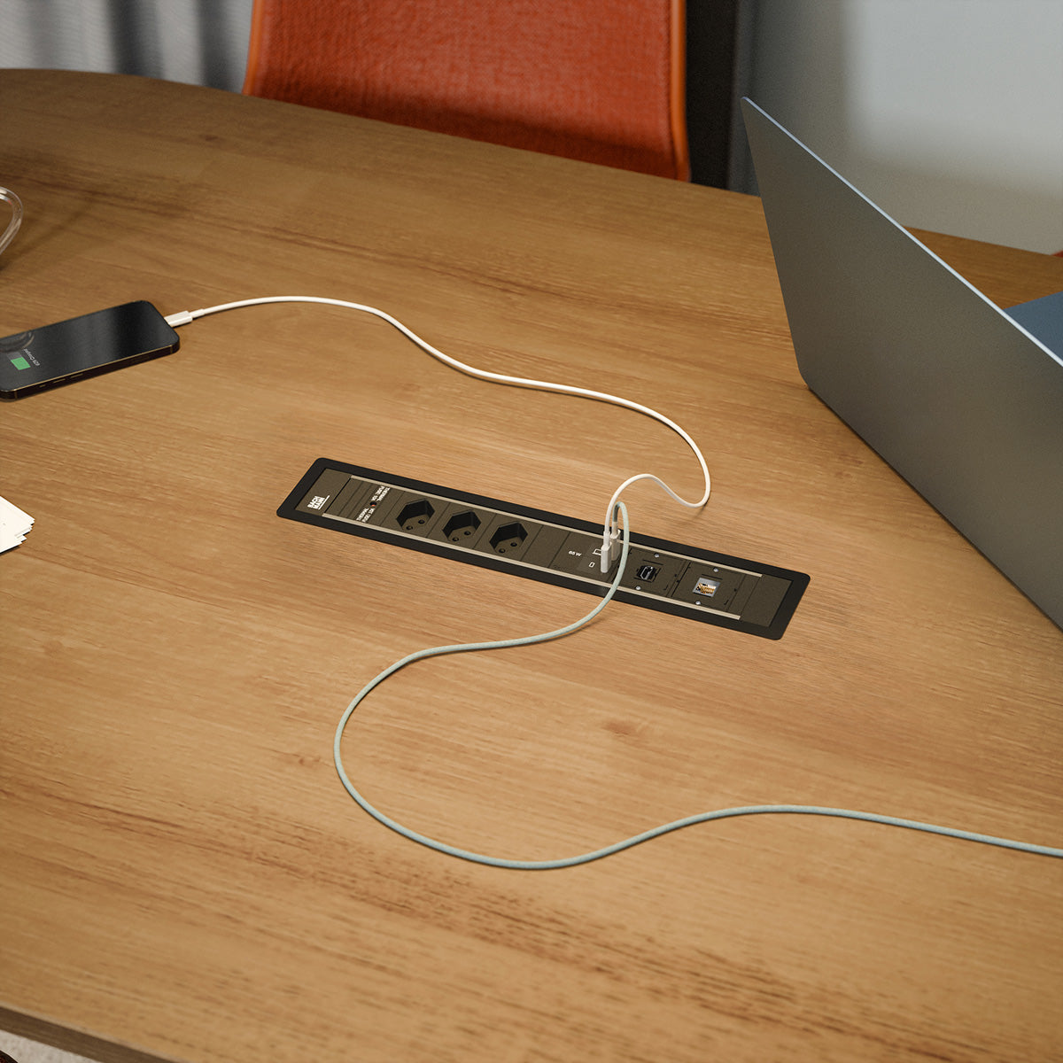 Bachmann POWER FRAME L Einbausteckdosenleiste, 3×T13, 2×USB-C, Einbau, 0,2 m, IP20 – Schwarz