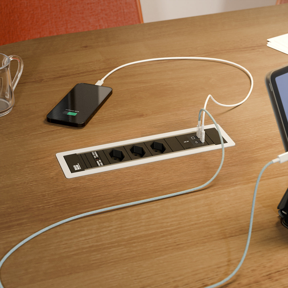 Bachmann POWER FRAME M Einbausteckdosenleiste, 3×T13, 2×USB-C, Einbau – Schwarz