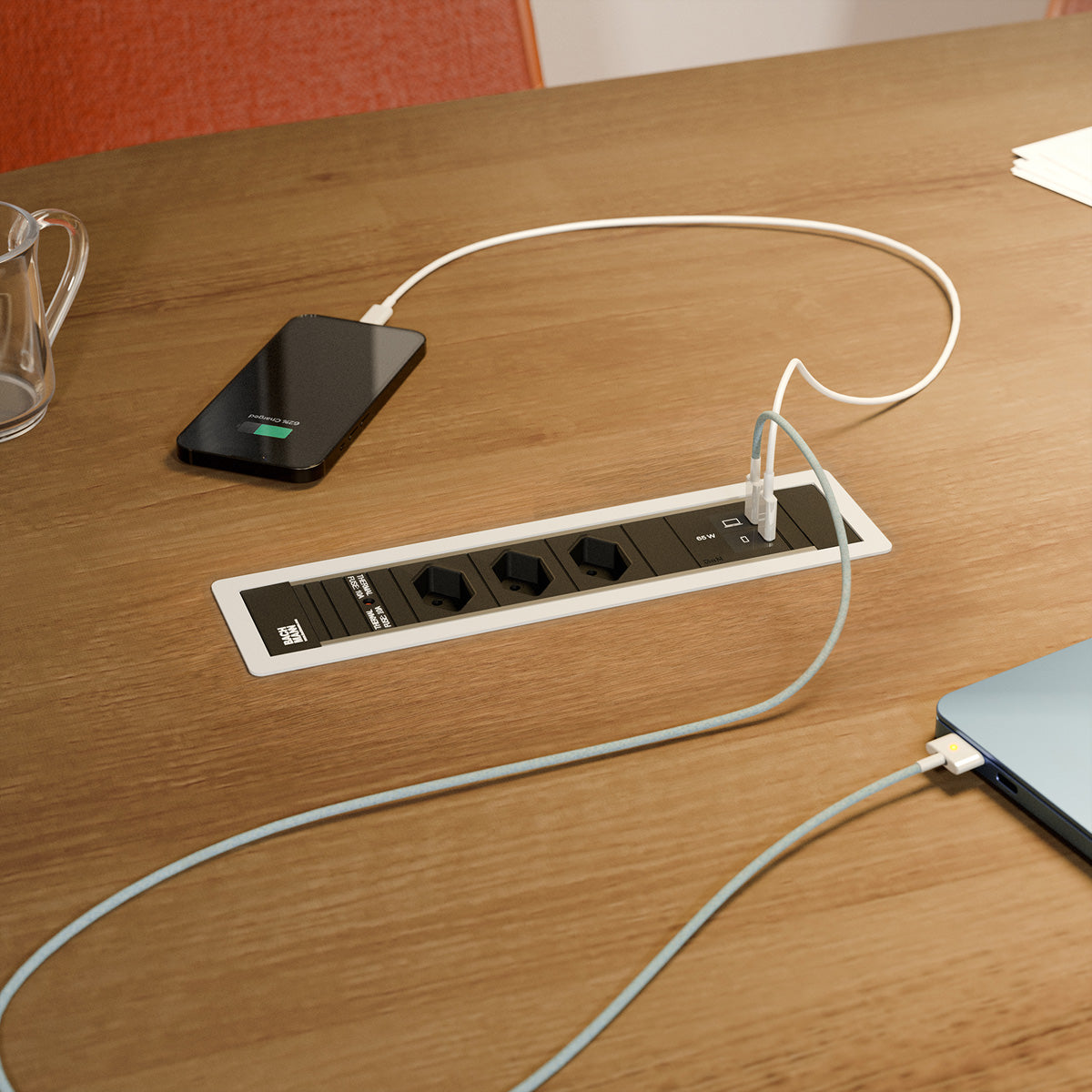 Bachmann POWER FRAME M Steckdoseneinheit – 3×T13, 2×USB‑C, Einbau, IP20