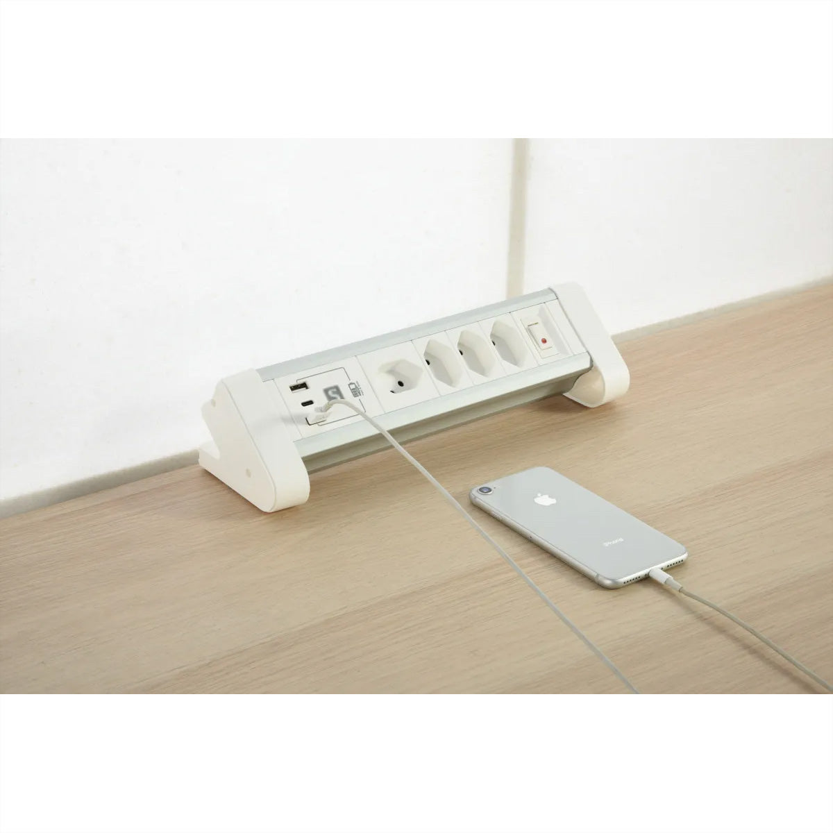 Osram Steckdosenleiste CH: T13 4× – USB‑C×1, USB‑A×2 – silber