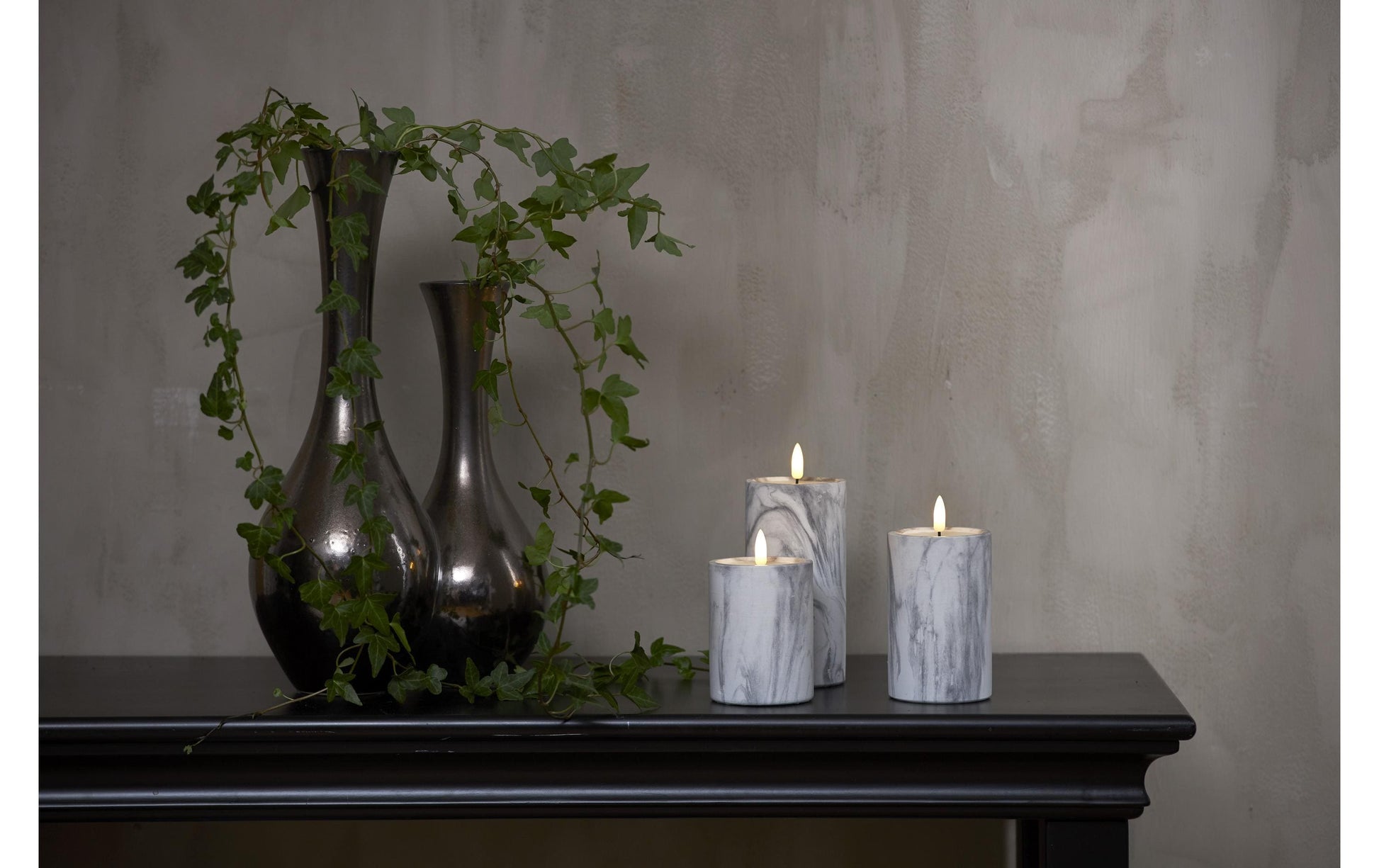 Star Trading LED-Säulenkerze Flame Marble – Ø 7,5 × 15 cm, warmweiss, grau/marmor, Timer, batteriebetrieben