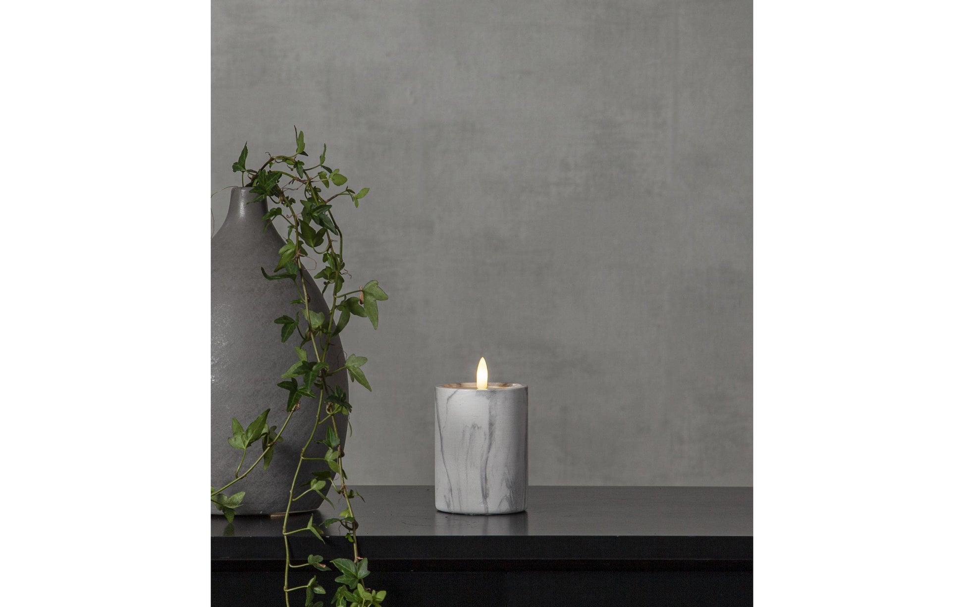 Star Trading LED-Säulenkerze – Ø 7,5 × 12,5 cm – Kunststoff, Grau, Timerfunktion