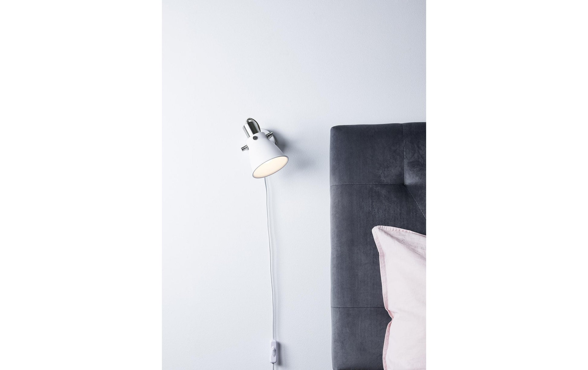 Markslöjd Wandleuchte Alton – 9,5 × 20 × 15 cm, E14, 40 W, nicht dimmbar, Ein/Aus-Schalter, Weiss