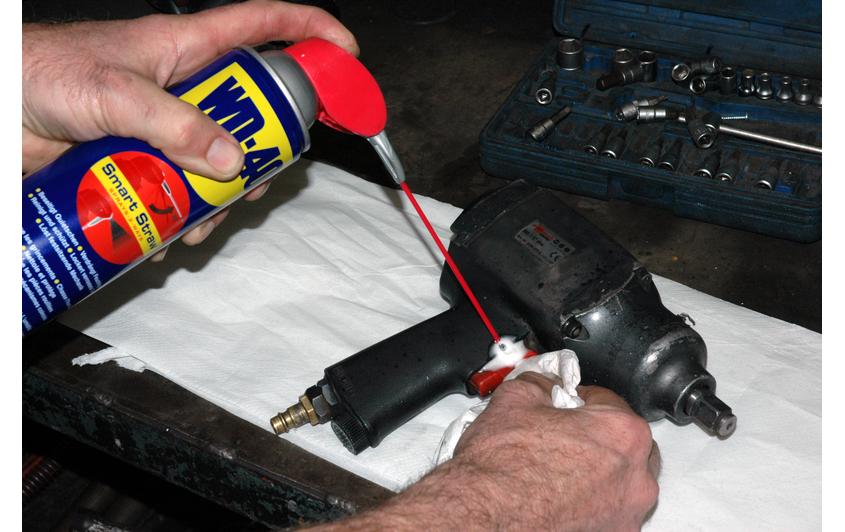 WD-40 Multifunktionsspray – für diverse Oberflächen/Geräte – 300 ml