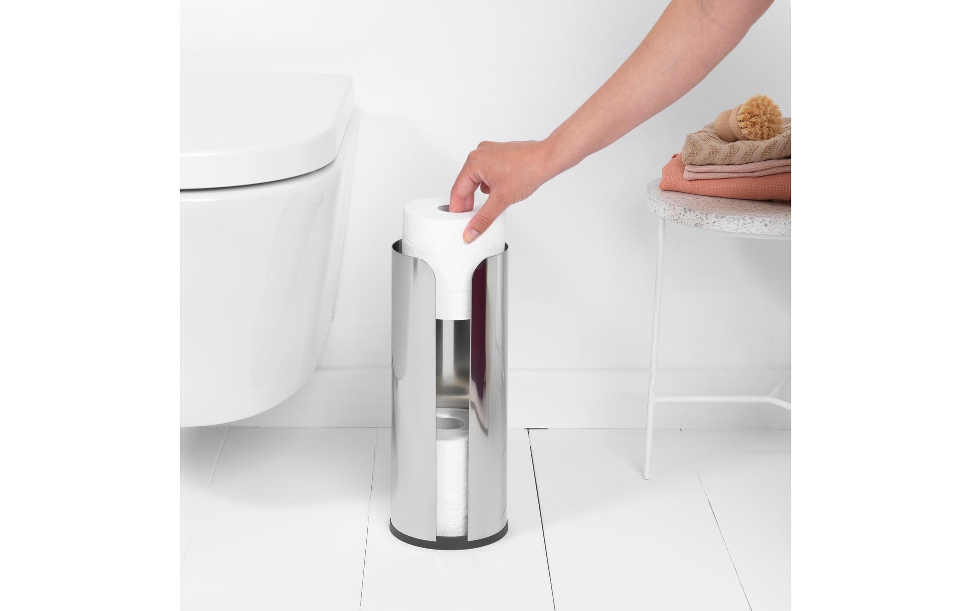 Brabantia ReNew – Toilettenpapierspender – Edelstahl, für 3 Rollen, 13,2 × 13,2 × 32,1 cm