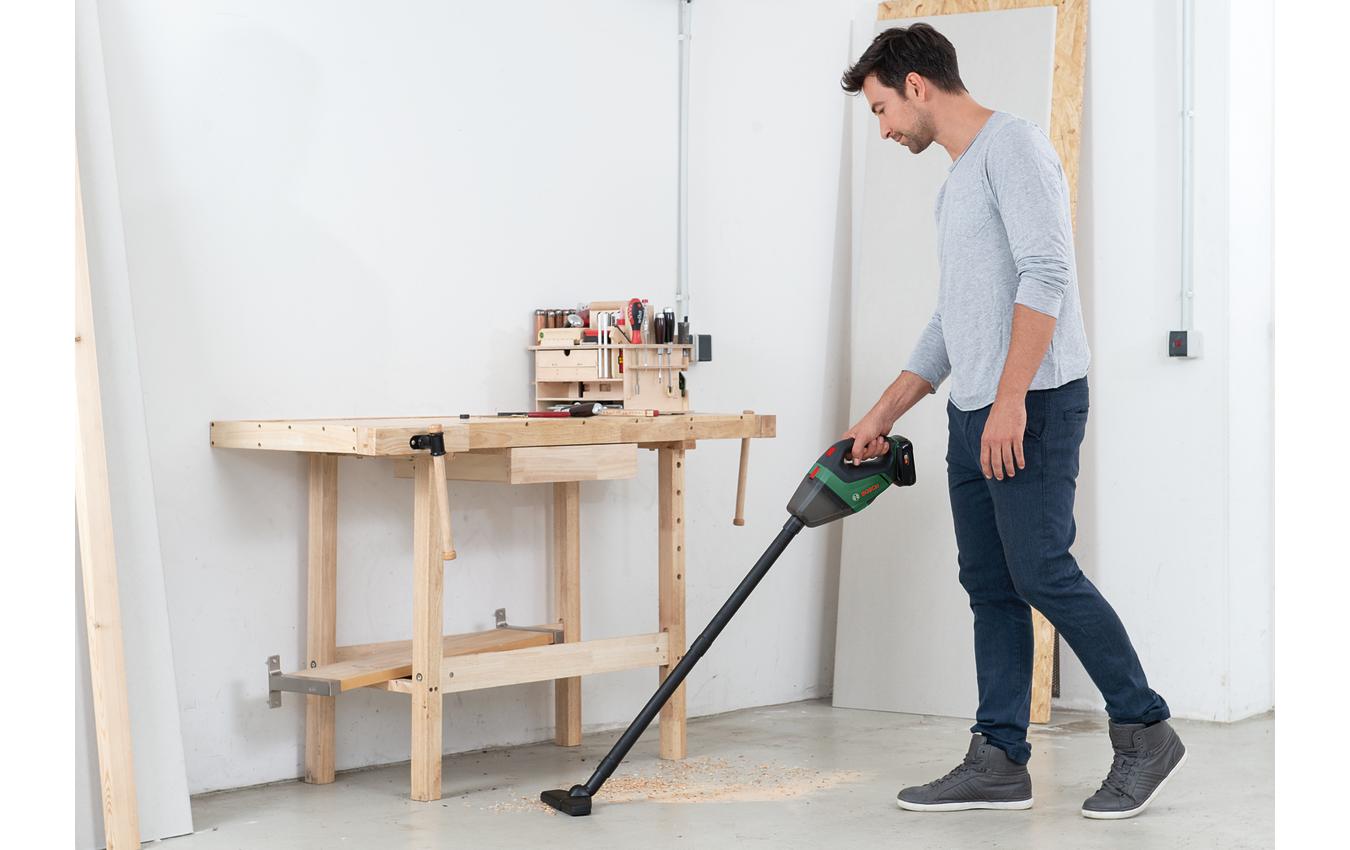 Bosch Stabstaubsauger UniversalVac 18 – 2-in-1, 2500 mAh, 0,5 l, Akkubetrieb