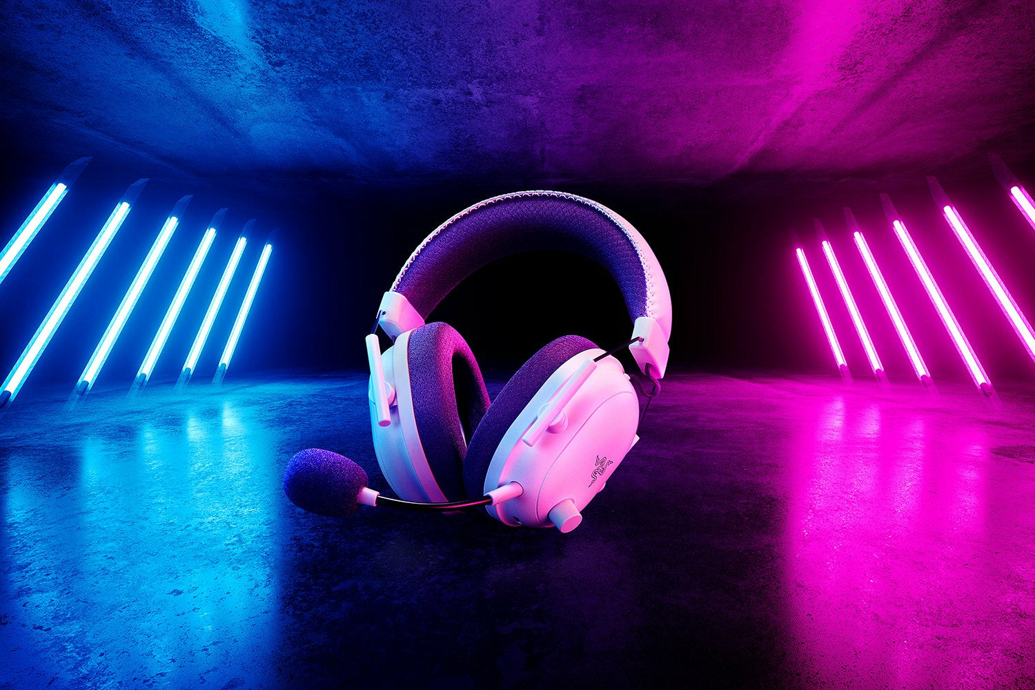 Razer BlackShark V2 Pro für Xbox – Over-Ear Gaming-Headset – Bluetooth, THX Spatial Audio – Weiss – bis 70 h