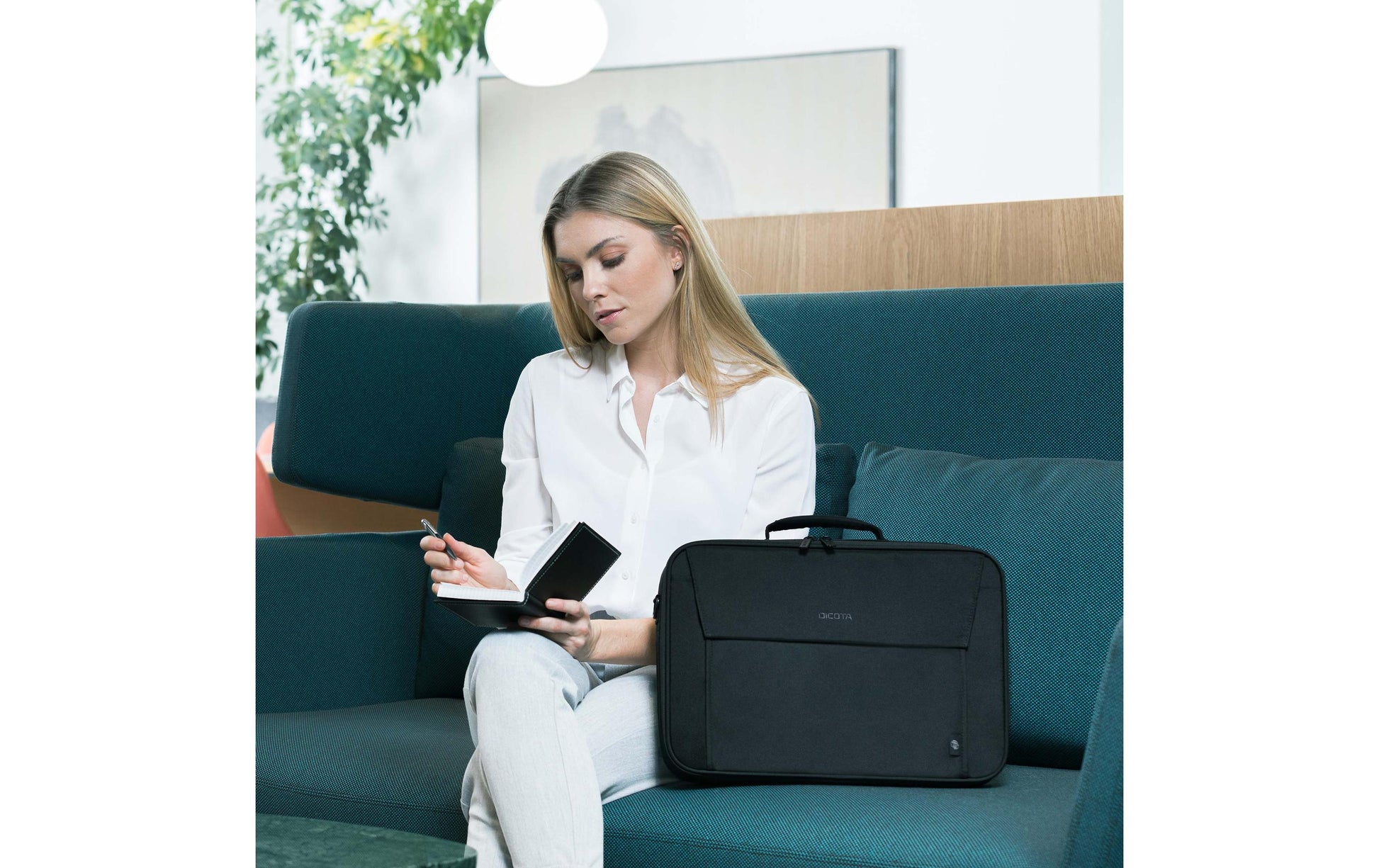 DICOTA Notebook-Tasche bis 17,3" – abnehmbarer Schultergurt, Zusatzfächer – Schwarz