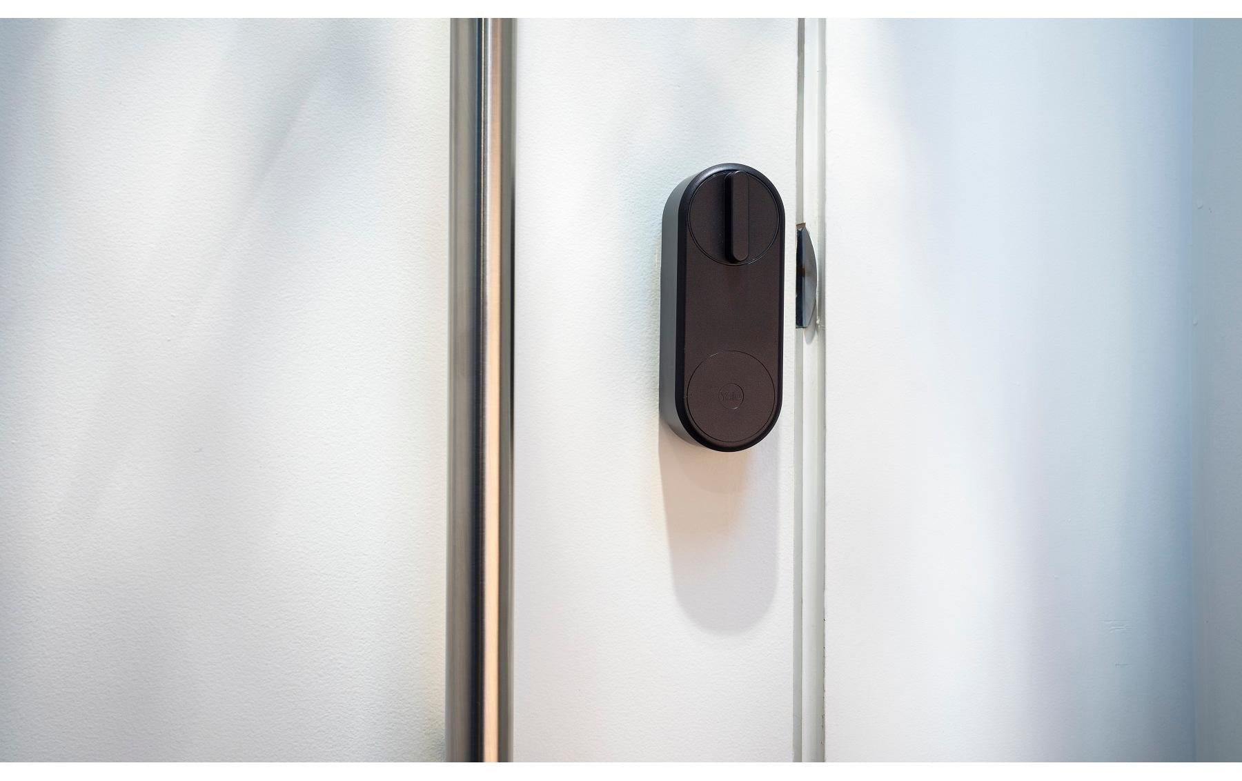 Yale Smart Lock Linus – 58 × 58 × 150 mm, schwarz, batteriebetrieben