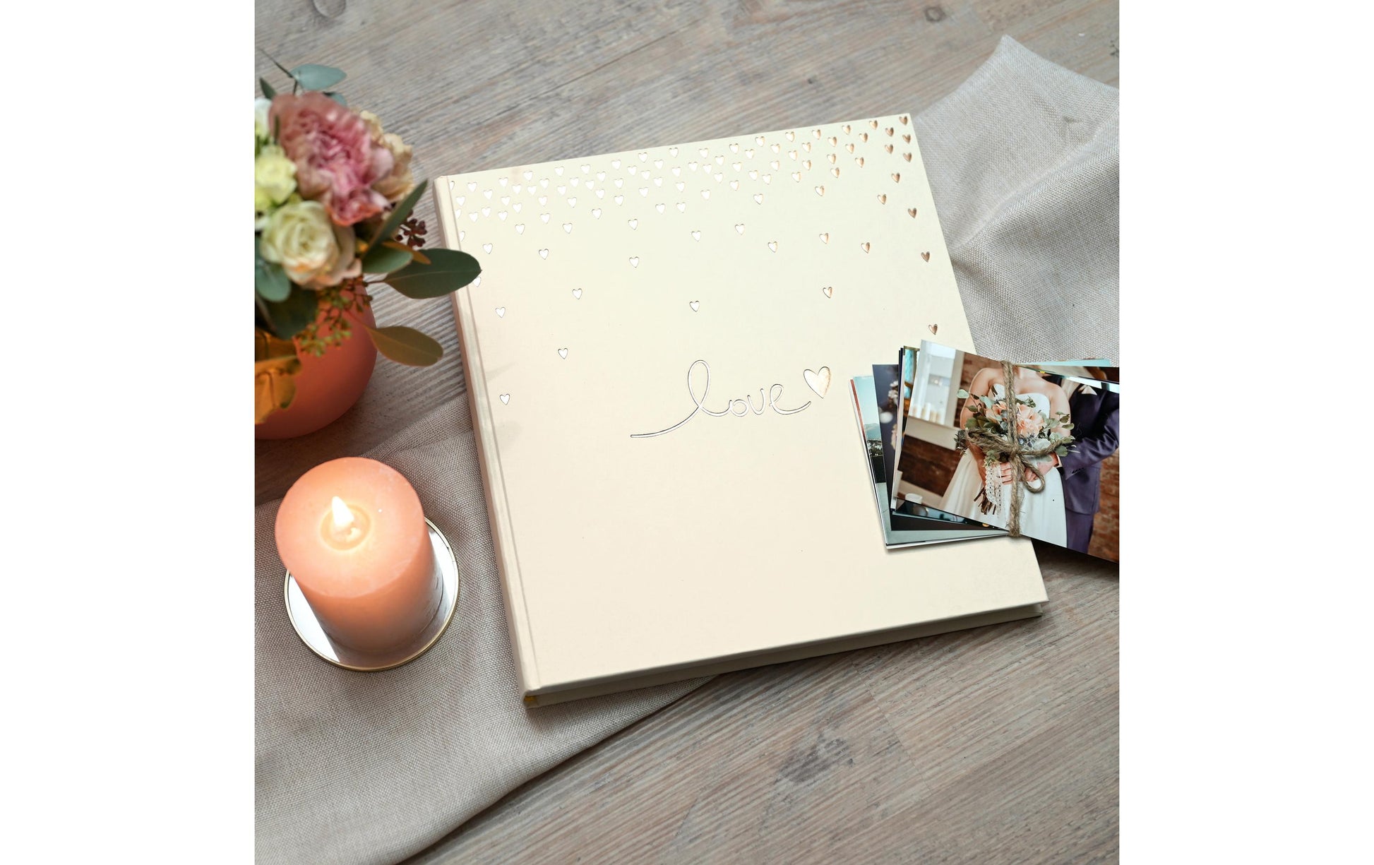 Goldbuch Fotoalbum Raining Hearts – für 310 × 320 mm, beige, Karton