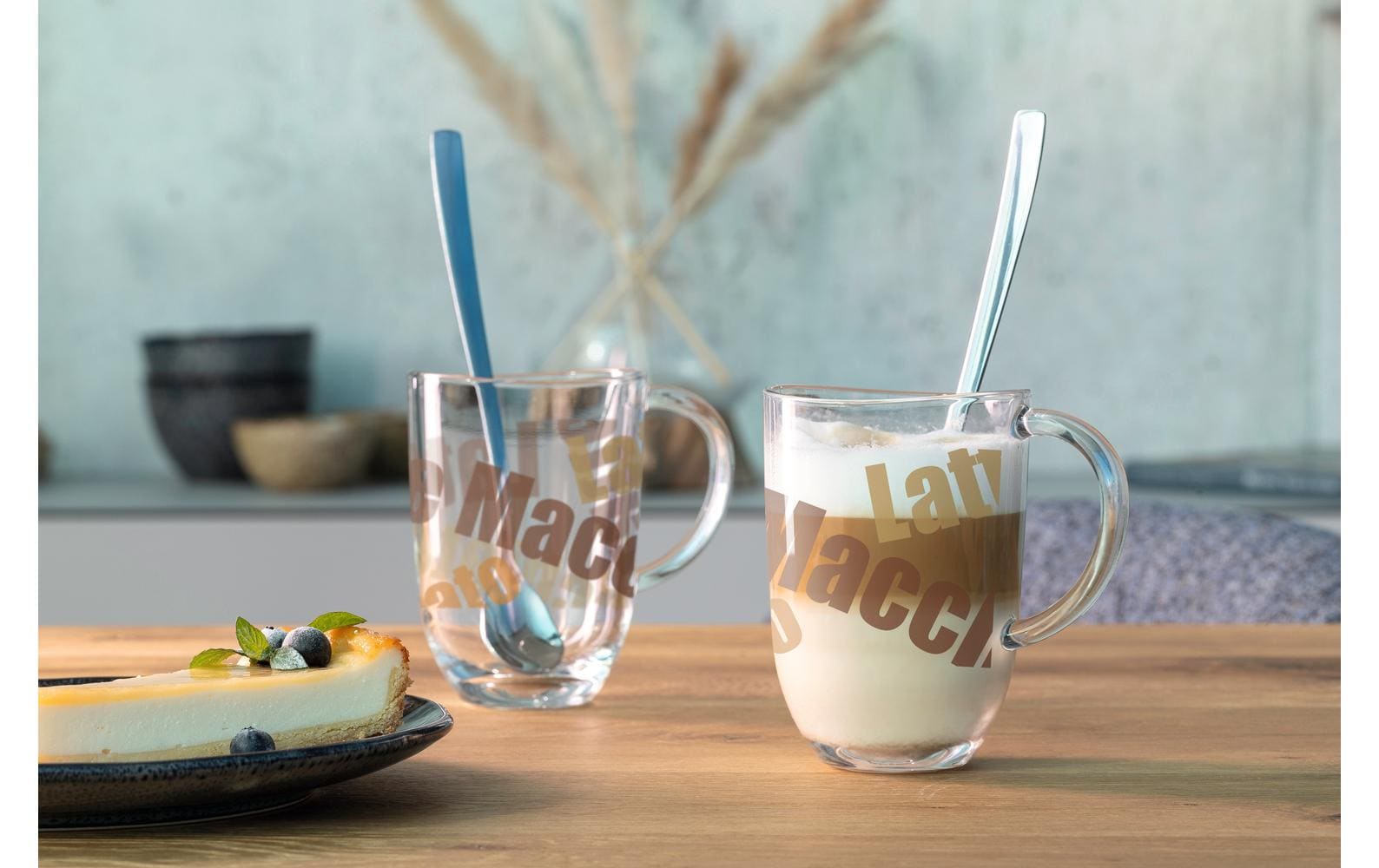 LEONARDO NAPOLI Latte Macchiato Glas – 0,38 l, Kalk-Natron-Glas, Transparent, mit Löffel, 4 Stück