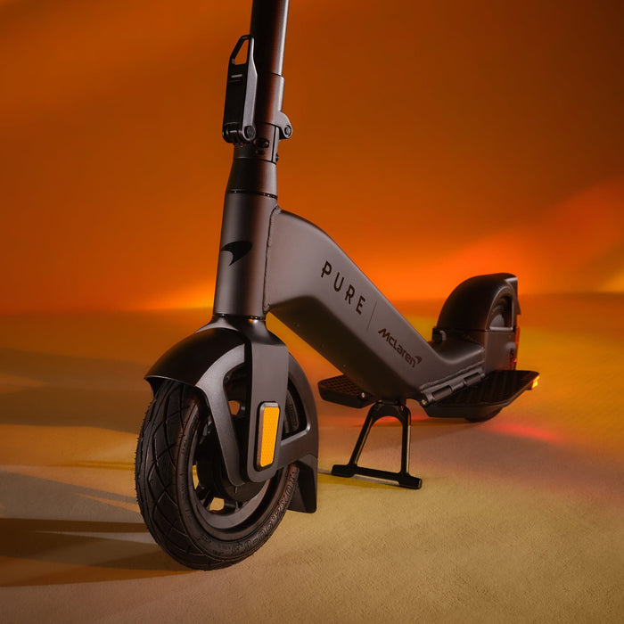 Pure Electric x McLaren – E-Scooter – 500 W, 10", 25 km/h, Reichweite bis 40 km, 432 Wh, schwarz