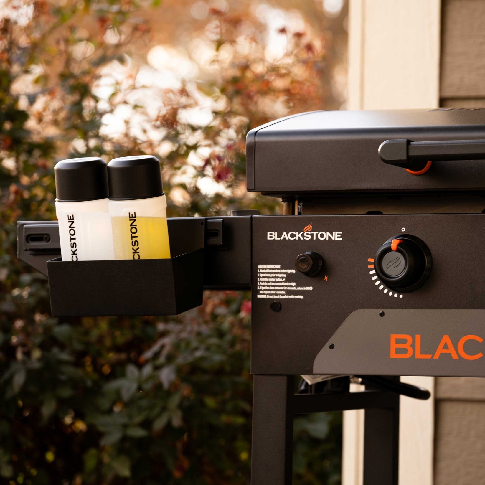 Blackstone Gasgrill 2287DK – 2 Brenner, 134 cm breit – Schwarz/Orange