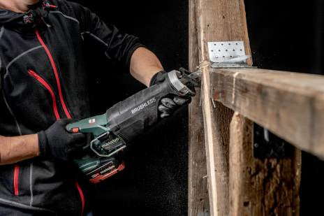 Metabo Säbelsäge SSEP 18 LTX BL MVT – 18 V (CAS) – Hub 32 mm – Solo – für Holz – Brushless