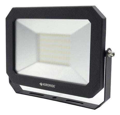 NORDRIDE Aussenwandleuchte – 24×15 cm – 5750 lm, 50 W – Kaltweiss, 5000 K – IP65 – Netzbetrieb – Schwarz