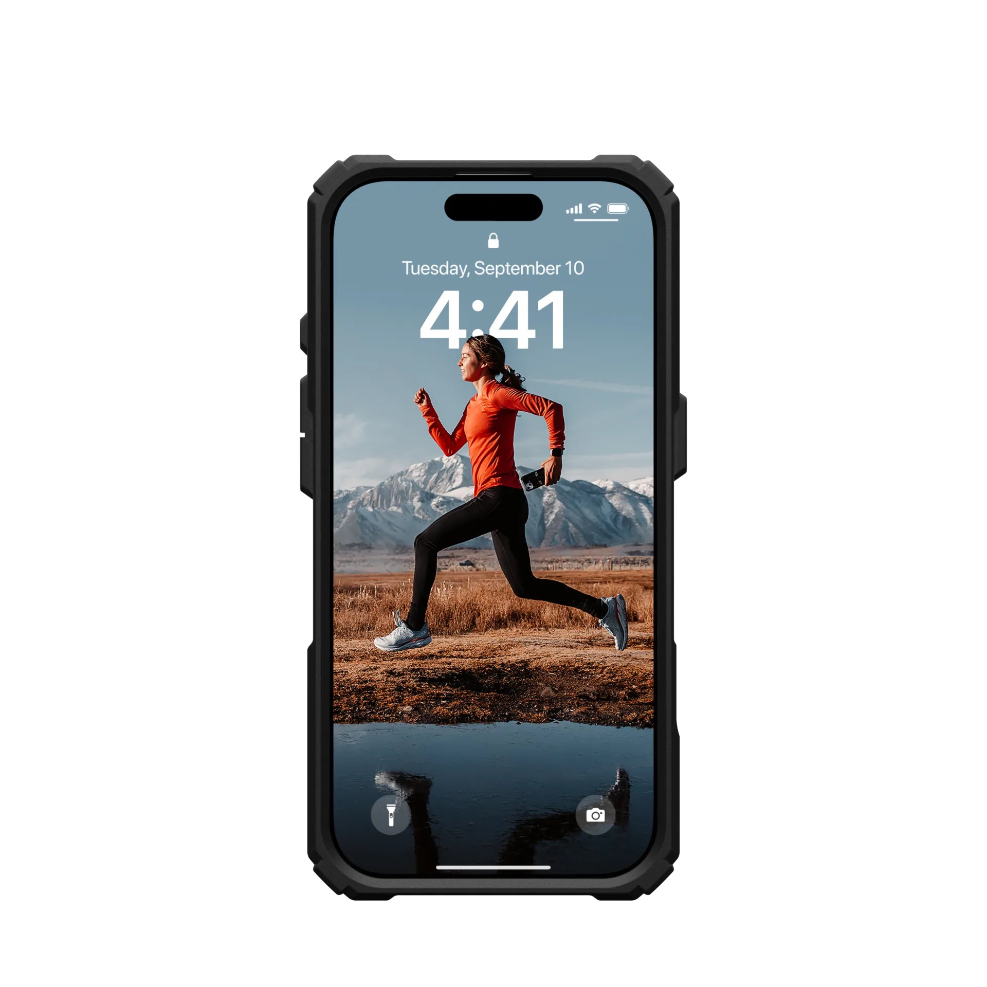 Urban Armor Gear Backcover Plasma XTE – für Apple iPhone 16 Pro – schwarz/orange – MagSafe kompatibel