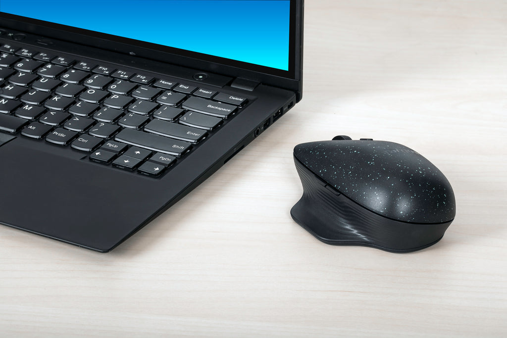 Targus EcoSmart Nachhaltige Ergonomische Maus – kabellos, Silent-Tasten, aus recyceltem Material, schwarz