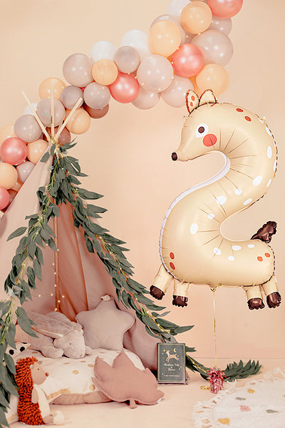 PartyDeco Folienballon Zahl 2 Reh – braun – 65 × 102 cm – Folie – 1 Stk