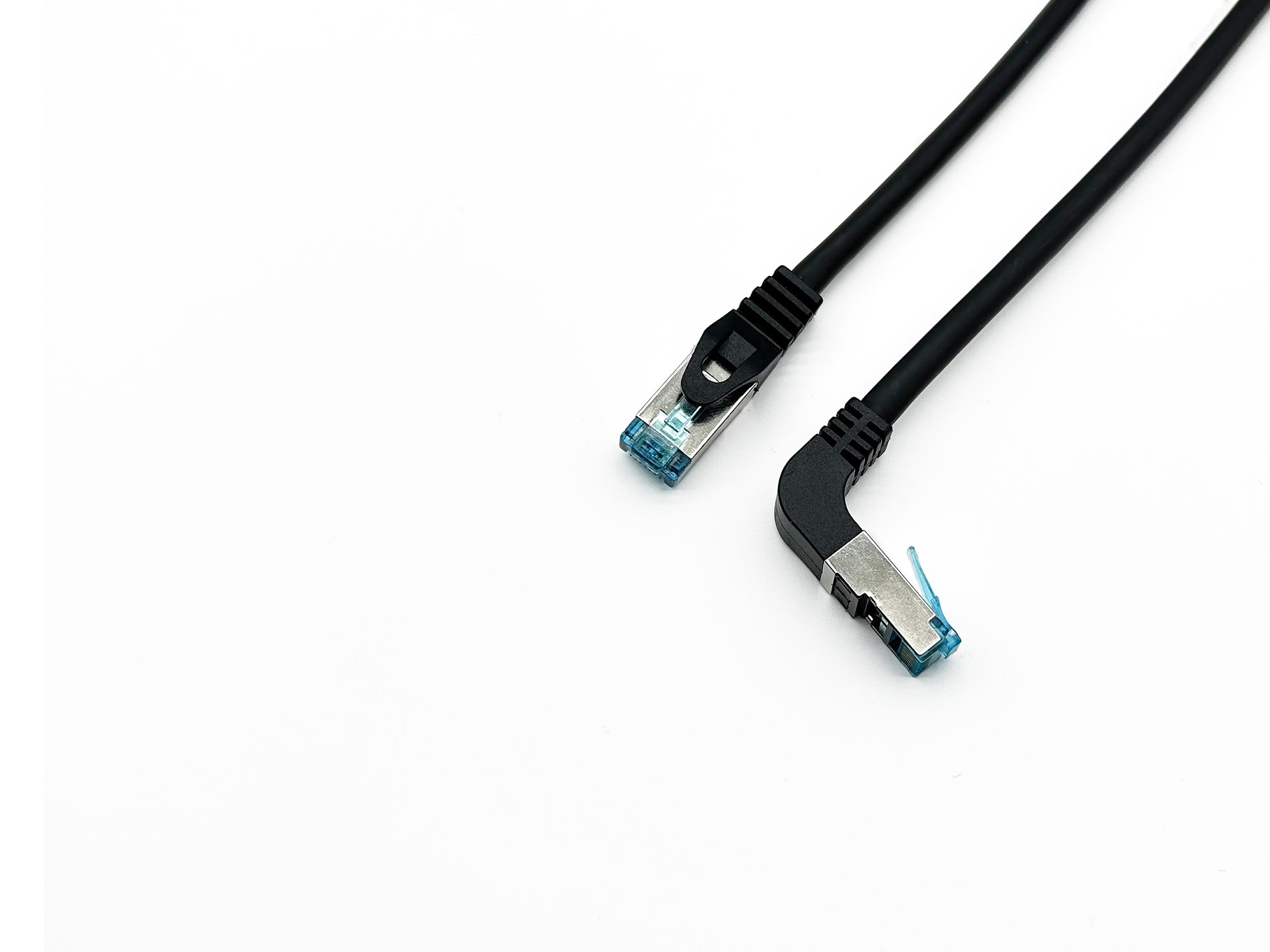 Equip Patchkabel – Cat6a S/FTP (S‑STP), 0,5 m, Schwarz, LSZH, RJ‑45 (gewinkelt–gerade)