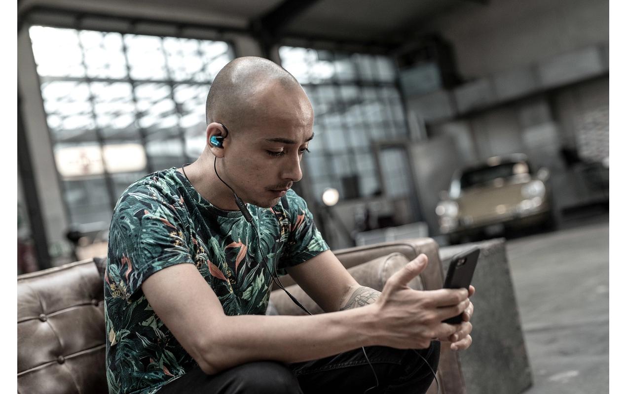 Shure SE215DYCLUNI-EFS – In-Ear Kopfhörer – kabelgebunden – schwarz