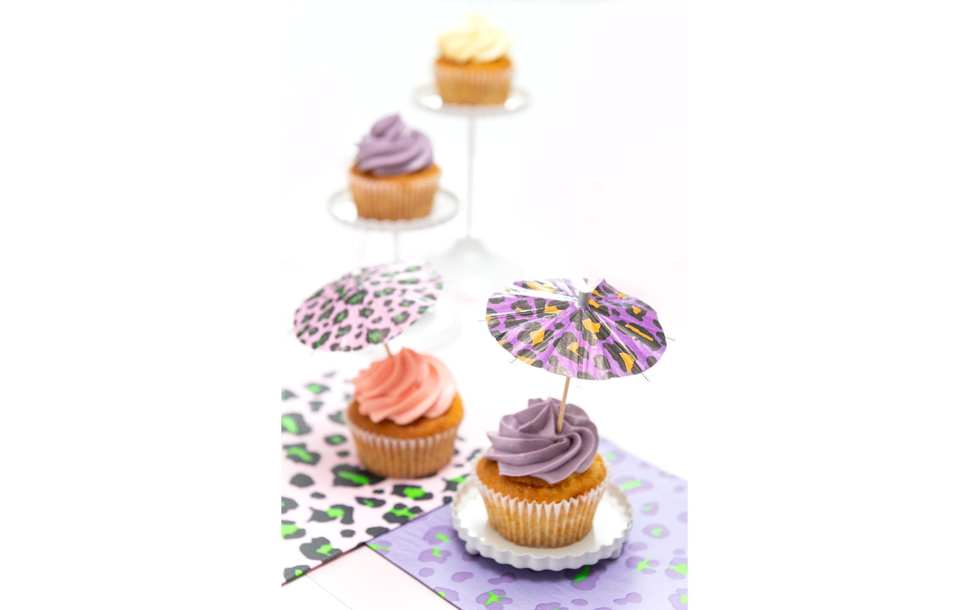 Rico Design Party-Piekser Schirmchen Leo – mehrfarbig – Ø 8,3 cm × 10 cm – Papier/Holz – 12 Stk