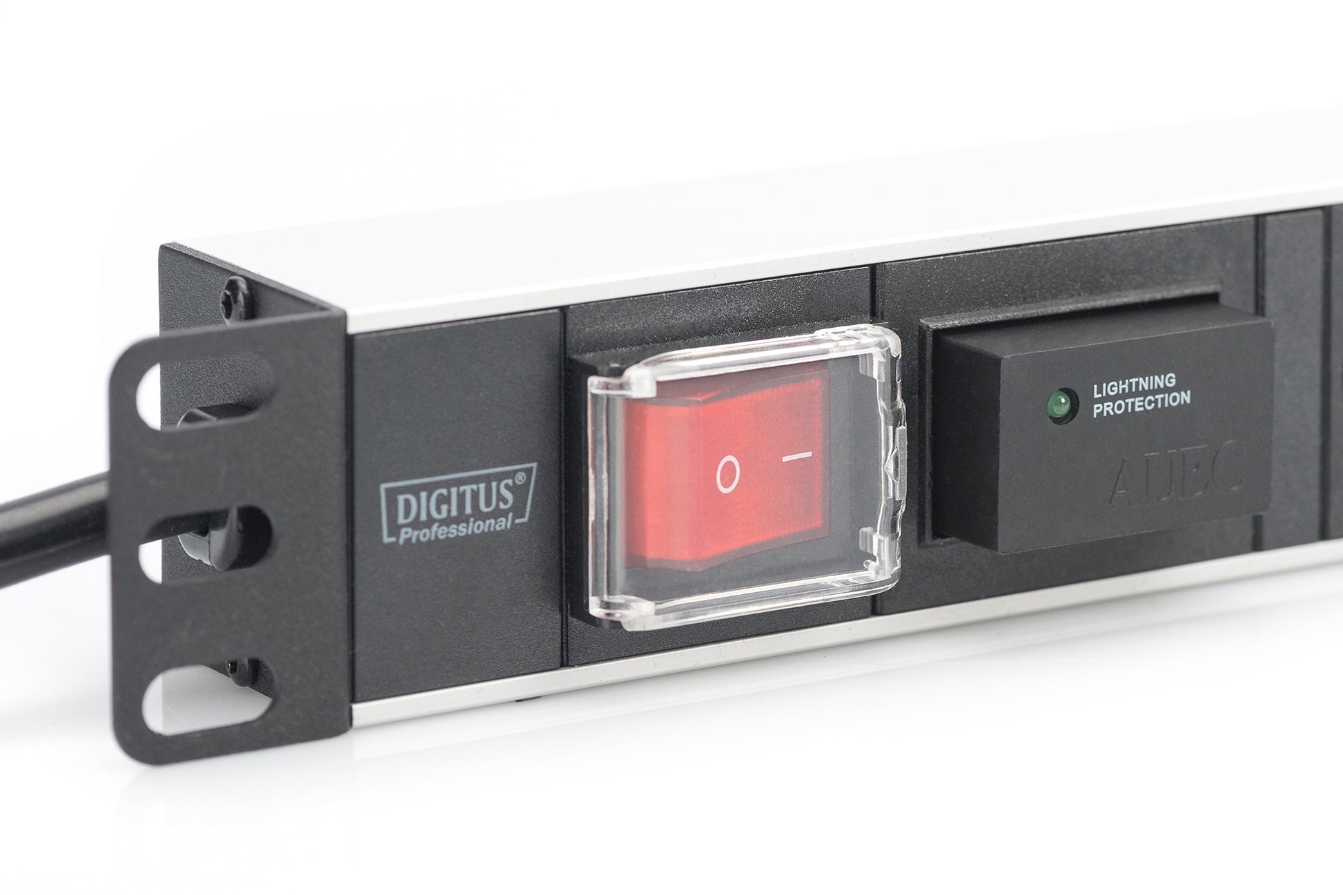 Digitus Steckdosenleiste – 7× Schuko (Typ E/F), 2 m, mit Schalter, Überspannungsschutz, 16 A, Silber