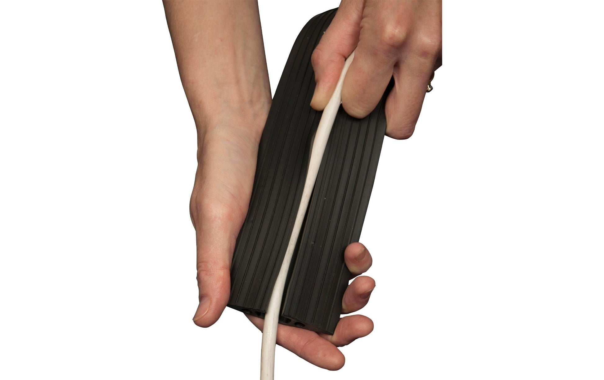 Steffen D-Line 100DLK18083 Kabelbrücke – 1,8 m – Aussen 83×14 mm – Kunststoff – Schwarz, selbstklebend