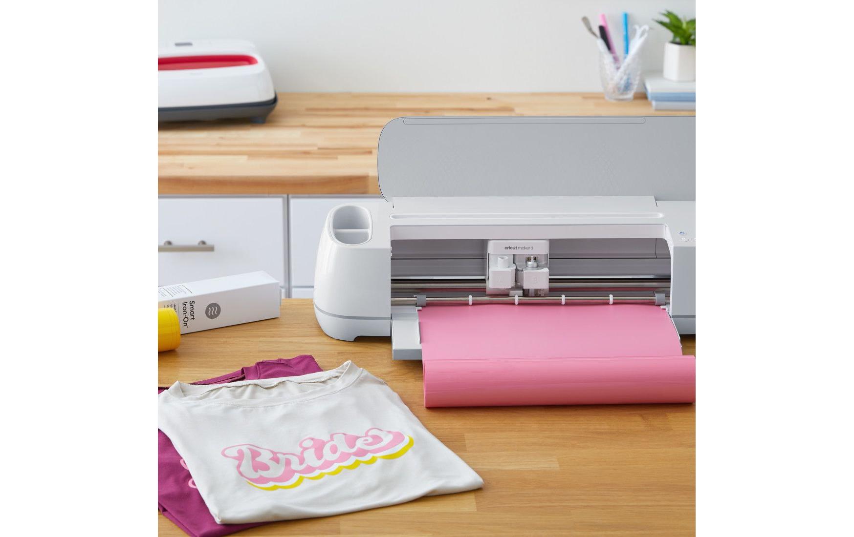 Cricut Aufbügelfolie (HTV), Vinylfolie, Weiss, 30,5 × 150 cm, für Cricut Maker, Explore & Venture