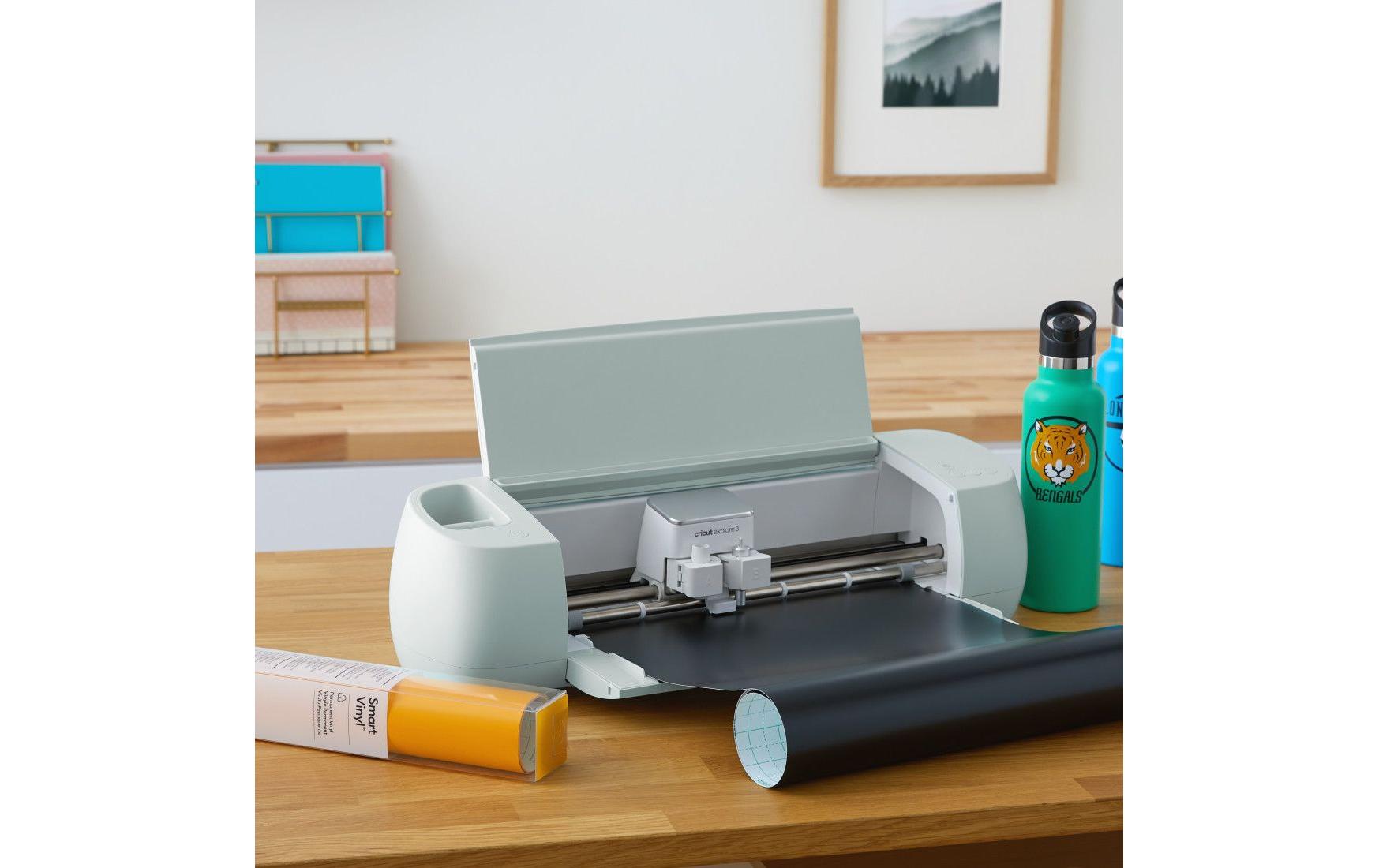 Cricut Matte Vinylfolie, selbstklebend – Blau – 33 × 366 cm – für CRICUT Schneideplotter Maker 3 und Explore 3
