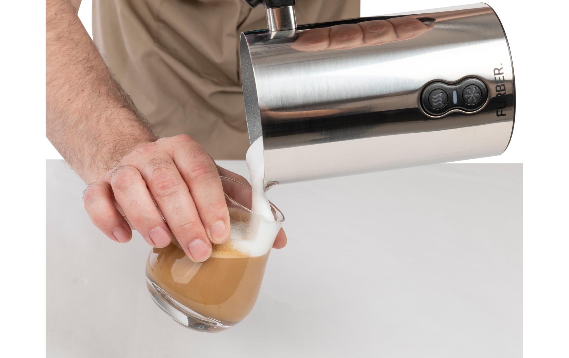 Furber. Furber Milchaufschäumer – 240 ml, 500 W – Edelstahl