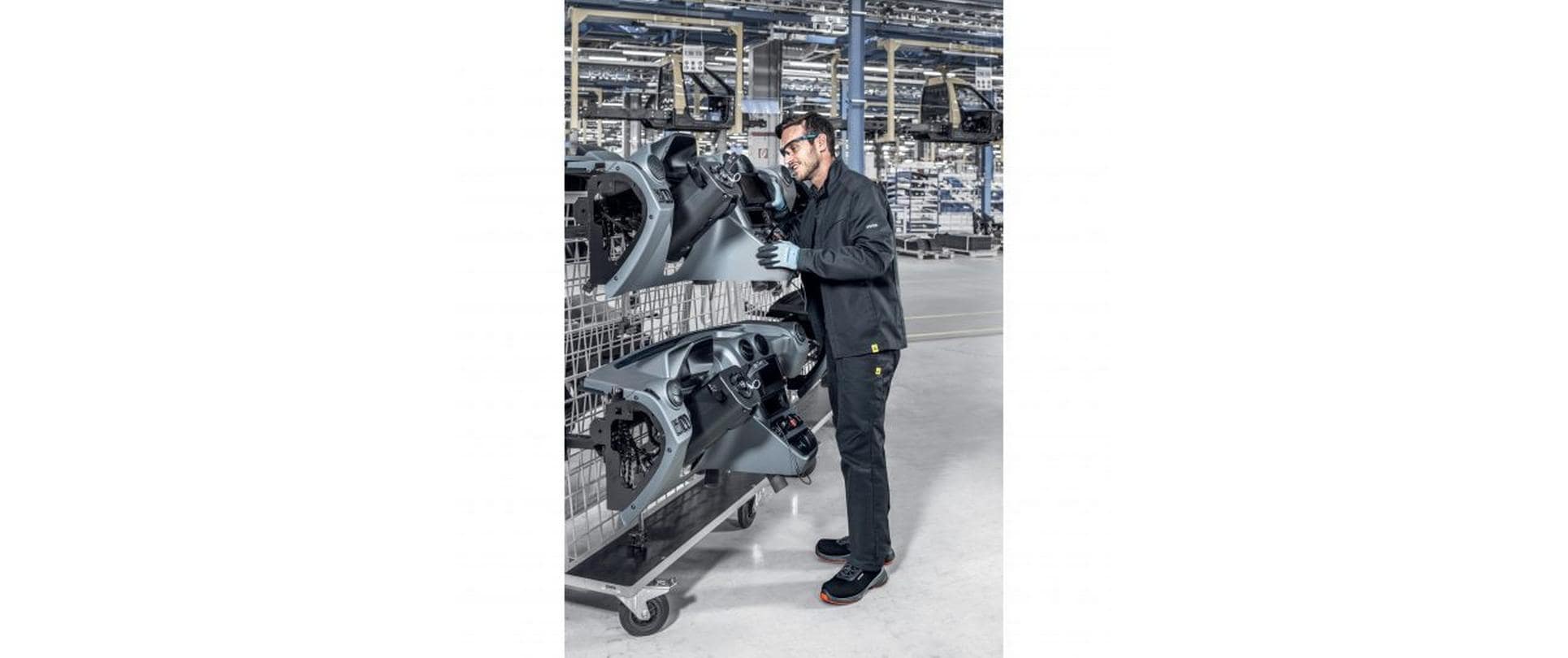 Uvex 1 G2 Sicherheits-Halbschuh S2 SRC – schwarz/orange – Grösse 42, Weite 11